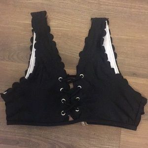 NWOT black swim bikini top